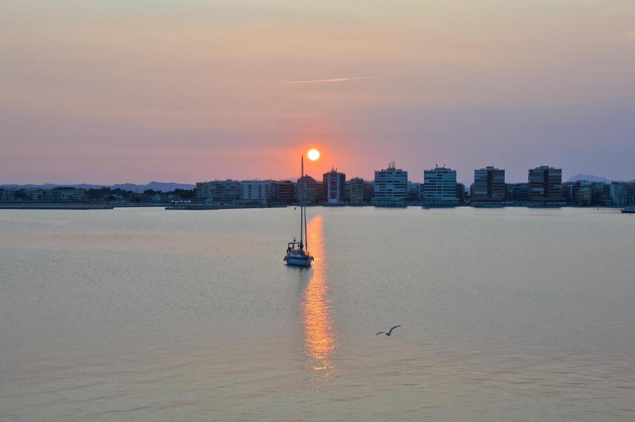 Apartments Cura Beach Torrevieja Bagian luar foto