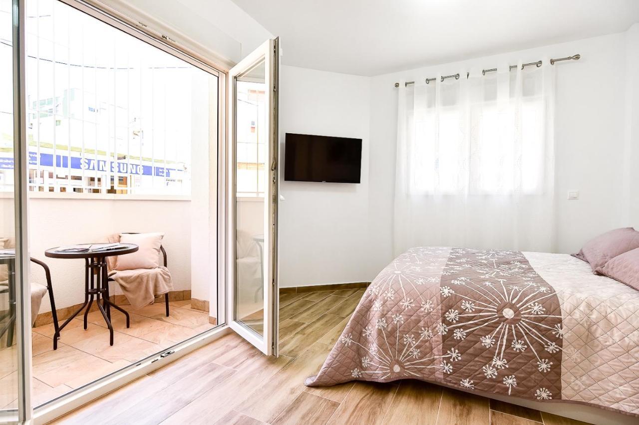 Apartments Cura Beach Torrevieja Bagian luar foto