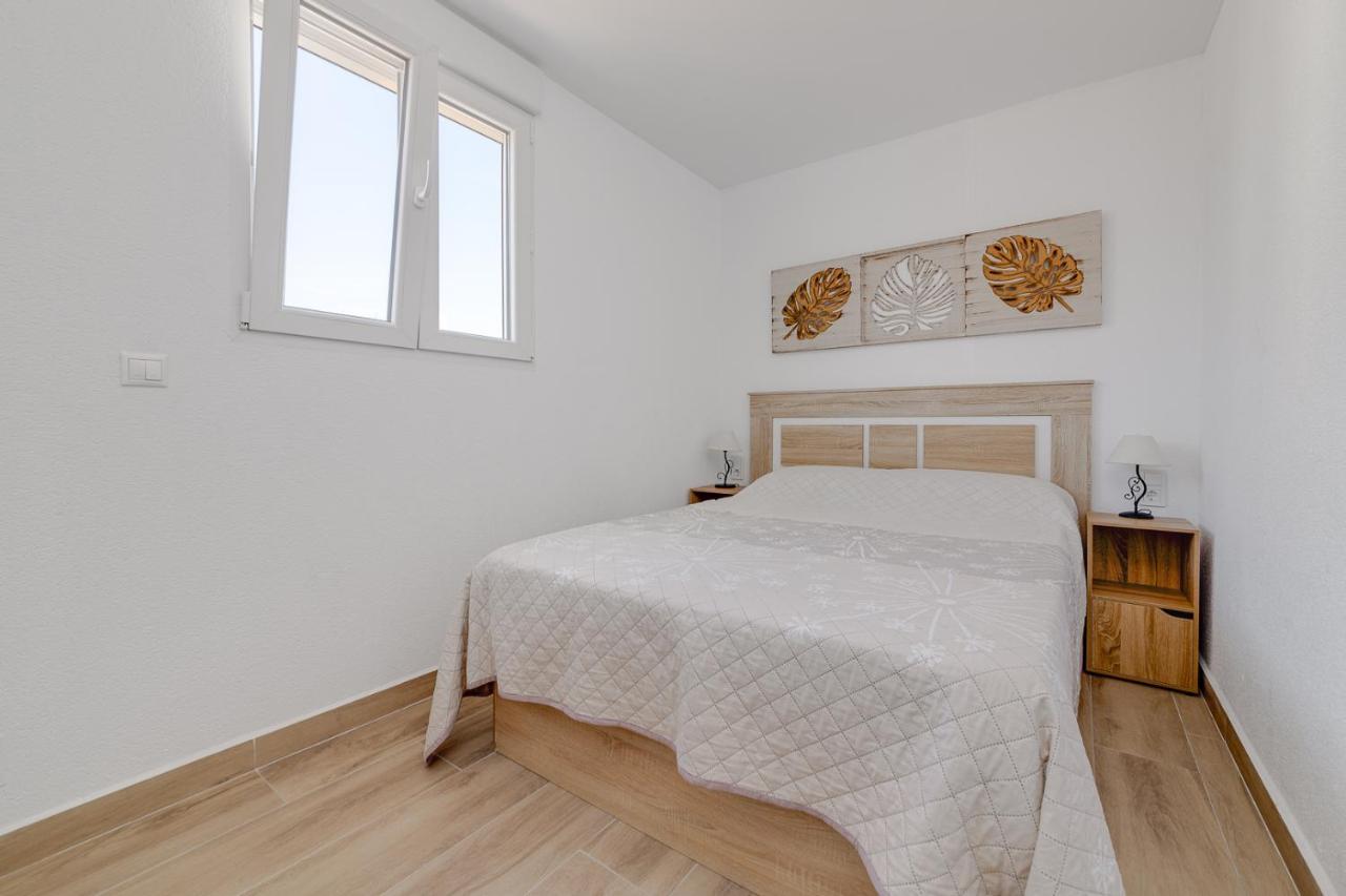 Apartments Cura Beach Torrevieja Bagian luar foto